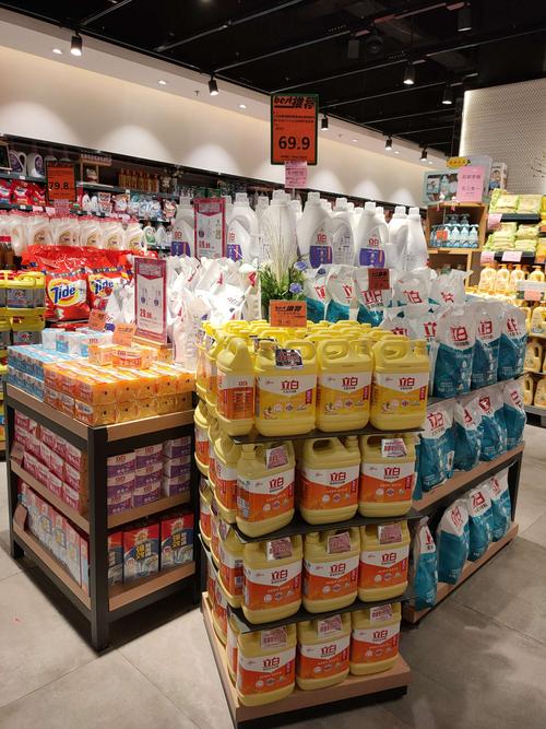 盘龙城店日化用品6月6日陈列 日用品区焕新升级